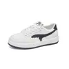 Nuevos zapatos de verano para mujer, zapatos casuales de moda, zapatos blancos retro de suela gruesa, zapatos para estudiantes, modelos más vendidos, disponibles en tiendas