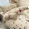 Conjunto simples de quatro peças em fio bouclé Classe A de alta qualidade, conjunto de três peças confortável para dormitório, roupa de cama macia e aconchegante para uma boa noite de sono, design de desenho animado para atacado