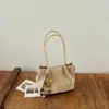 Bolsa de mão de camurça transfronteiriça, nova moda retrô feminina 2026, bolsa de ombro, acabamento fosco, adequada para o dia a dia e uso crossbody