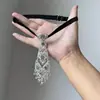 Corbata Blanca de Diamantes Vintage Estilo Francés, Declaración de Moda Versátil y de Alta Gama, Collar de Lujo de Nicho para Mujer
