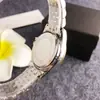 Reloj de Pulsera de Acero con Cinco Eslabones Dorados y Tachonado de Diamantes con Calendario, Reloj de Cuarzo para Mujer, Al Por Mayor, Movimiento Japonés Miyota