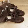 Tênis de treino retro alemão Guyun feminino com solas grossas, nova coleção de outono 2026, versátil, que aumenta a altura, tênis casuais, sapatos de mola para mulheres