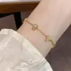 Pulsera cruzada única y elegante, versátil, de diamantes completos superbrillantes, con un diseño minimalista y lujoso, joyería al por mayor