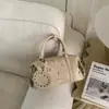 Bolsa Boston Vintage para Mulheres 2026 Nova Tendência Versátil Estilo Ins Bolsa Transversal Almofada Bolsa de Mão Pequena Elegante