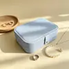 Caja de joyería antioxidante de fábrica, caja de embalaje para accesorios de cuero, caja de almacenamiento para anillos, pendientes, pulseras con personalización de logotipo