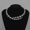 Collar de Perlas de Bola de Metal Estilo Frío Tamaño Abierto para Mujer 2024 Nuevo Estilo Gargantilla Estilo Chanel Cadena para Clavícula