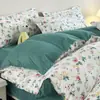 Conjunto Universal de Quatro Peças Floral Pequeno para Todas as Estações Capa de Edredom de Algodão Puro Lavado Conjunto de Cama de Três Peças para Dormitório Estudantil Solteiro e Casal
