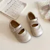 Sapatos de couro femininos estilo coreano, sapatos Mary Jane estilo vintage para meninas pequenas, sapatos rasos de outono e inverno para bebês, sapatos prateados para performance
