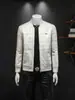 Chaqueta de cuadros estilo europeo para primavera y otoño para hombre, cuello alto, top juvenil versión coreana de corte ajustado, chaqueta nueva para hombre con cuello de béisbol, moderna