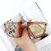 Armazón de Gafas con Remaches en Forma de D Cuadrada para Hombres y Mujeres, Adecuado para Gafas de Prescripción, Efecto Adelgazante para Rostros Ovalados