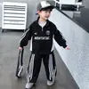 Conjunto de Sudadera para Niños Primavera y Otoño Estilo Coreano Infantil Atractivo Deportivo Moderno Genial Conjunto de Dos Piezas para Bebés y Niños Pequeños Ropa Infantil Estilo Chico Malo