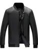 Ropa Exterior de Cuero para Hombres de Mediana Edad Cuello Redondo Primavera y Otoño Delgada Chaqueta de Cuero de Motociclista Tipo Novio Pu para Hombres Nuevo Estilo 2024