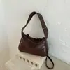 Cross2026 Otoño Nuevo Retro Diseño de Nicho Moda Remache Mujer Gran Capacidad Bolso de Hombro Cruzado Bolso de Axila