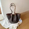 Bolso tote estampado de leopardo para mujer, nueva colección de otoño 2026, diseño de alta gama, gran capacidad, versátil para el uso diario y para ir al trabajo, bolso de hombro