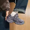 Sapatos Pai Primavera e Outono Paris Femininos 2026 Primavera e Outono Novo Estilo Versátil Couro Macio Sola Grossa Malha Única Respirável Casual Sapatos Esportivos Tendência