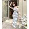 Vestido Bodycon de Alto Nivel Sexy Puro Deseo Atractiva de Longitud Media Verano Hombros Descubiertos Tubo Vestido de Punto Rayado