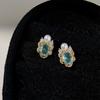 Pendientes sencillos de circonita de color pequeño para mujer, pendientes de flores frescas y dulces, pendientes franceses ligeros de lujo que combinan con todo, pendientes de alta gama.