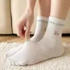 Calcetines para Mujer Estilo Japonés Lindos Dibujos Animados Patrón Fresco Hilo Calcetines de Caña Media Versión Coreana Tendencia Estilo Universitario Calcetines Largos de Malla
