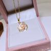 Brincos de Flor de Diamante Incrustados com Pérola Natural Agulha de Prata, Elegantes, Luxo Leve, Sofisticados, Simples, Modernos e Versáteis Venda por Atacado