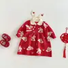 Vestido de Nochevieja de Conejito para Niñas 2025 Nuevo Invierno Estilo Bebé Vestido de Punto Falda Roja China para Niños de Moda