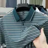 Camisa polo casual de manga curta masculina, novo estilo de verão de alta qualidade, camiseta listrada fresca e respirável, top para homens de meia-idade