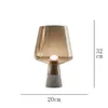 Lámpara de mesa de casa modelo, lámpara creativa, lámpara de pie simple y nueva para estudio, lámpara de pie negra, estilo chino para dormitorio y sala de estar