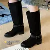 Botas femininas estilosas com fivela, nova coleção outono/inverno 2026, bico redondo, salto grosso, salto médio, botas de moda over-the-knee