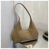 Bolsa de ombro casual para carregar na mão 2023 outono e inverno Novo estilo de bolsa feminina elegante bolsa de axila elegante bolsa de mão simples
