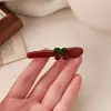 Pasador de Metal Rojo Cereza para el Cabello Femenino Diseño de Nicho Nuevo Estilo Pasador para Flequillo sin Costuras Pinza Lateral Accesorios para el Cabello de Moda Versátiles