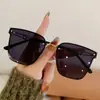 Nuevas Gafas de Sol para Mujer Moda Tendencia Protección UV Gafas de Sol Estilo Europeo y Americano Ins Borde Cortado Gafas de Sol de Moda