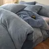 Conjunto de Roupa de Cama Espesso com Escultura em Leite de Lã Quatro Peças para Outono e Inverno Lençol Quente Capa de Edredom Saia de Cama Quarto Principal Simples com Toque de Luxo Roupa de Cama