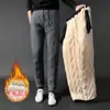 Calças de Lã de Cordeiro Masculinas Inverno Novo Estilo Calças Casuais Forradas com Fleece Masculinas Largas Tamanho Grande Plus Algodão Quente Calças Longas Masculinas