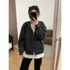 Muy recomendado: una sudadera con capucha simple y versátil con doble cremallera, perfecta para mujeres. Esta es la nueva colección de otoño 2026, con un corte holgado y un efecto adelgazante, lo que la convierte en una excelente opción de prenda exterior tipo cárdigan.
