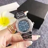 Lujoso reloj de pulsera plateado con forma de barril y bisel incrustado de diamantes, exquisito reloj para mujer adecuado tanto para el trabajo como para citas, elegante reloj de hora