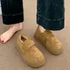 Populares zapatillas Birkenstock estilo retro 2026 para mujer, mocasines de invierno sin cordones con forro de felpa y suelas gruesas, zapatos tipo pan para aumentar la altura, botas de nieve