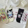 Meias novas de primavera e verão do gato KT de cano médio, sem costura e versáteis, meias estilo cartoon fofo Hello Kitty absorventes de suor e resistentes a odores para mulheres