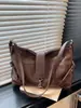 Ozon Rusia transfronterizo 2026 nuevo bolso de mano grande, estilo motociclista de cuero suave, bolso de hombro para el día a día, debajo del brazo