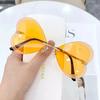 Gafas de Sol de Fiesta de Amor sin Montura Transfronterizas 2022 Moda Retro Europea y Americana Amor Personalizado Gafas de Sol Metálicas para Mujer