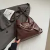 Bolsa Grande Capacidade Retrô Feminina Outono 2025 Nova Bolsa de Ombro Multifuncional Bolsa Transversal Mochila para Estudante e Trajeto