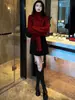 Suéter com cachecol destacável estilo preguiçoso com camada interna de tricô para mulheres, outono e inverno, design plus-size, top emagrecedor