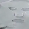 Diretamente do fabricante, o tecido da máscara facial pele de leite de fibra ultrafina é macio e se ajusta bem, com forte absorção de cor, imitando a pele humana.