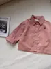 Camisa Infantil 2024 Primavera Nova Camisa de Veludo de Manga Longa para Meninos e Meninas Gola Lapela Cor Sólida Cardigan