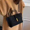 Bolsa de mão grande de couro fosco para mulheres, nova bolsa tote vintage para o dia a dia 2026, bolsa transversal simples da moda estilo coreano