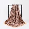Lenço de Seda Estampado de Leopardo Mais Vendido Transfronteiriço 90*90cm Lenço Quadrado Grande Lenço de Seda Falsa Lenço de Cabeça Casual Feminino
