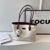 Bolso Transfronterizo para Axila Estilo Coreano Único de Nicho Bolso de Hombro con Relieve para Estudiante Universitario Bolso Tote para Viajes Bolsos