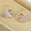 Brincos Estilo Coreano Novos Outono e Inverno Brincos de Cisne Pequeno Agulha de Prata S925 Pedra Branca Elegante Banhado a Ouro 18K Brincos de Estudante para Mulheres
