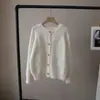 Suéter cárdigan versátil de punto jacquard bordado de cuello redondo, corte holgado adelgazante para mujer, nuevo estilo otoño e invierno 2025, abrigo suave y delicado