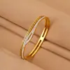 Nova Pulseira Elegante de Aço Inoxidável em Formato de Lábios com Diamantes para Mulheres, Design de Nicho de Alta Qualidade com Padrão da Grande Muralha Finamente Gravado