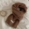 Elegante bufanda de color liso estilo coreano con lana, versátil y elegante, perfecta para estudiantes, proporcionando calor en invierno, una opción popular para mujeres