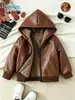 Directo del fabricante: Chaqueta de cuero transfronteriza para primavera/otoño para niños, con cuello mao pequeño, diseño a prueba de viento y un elegante look de chaqueta de motociclista
